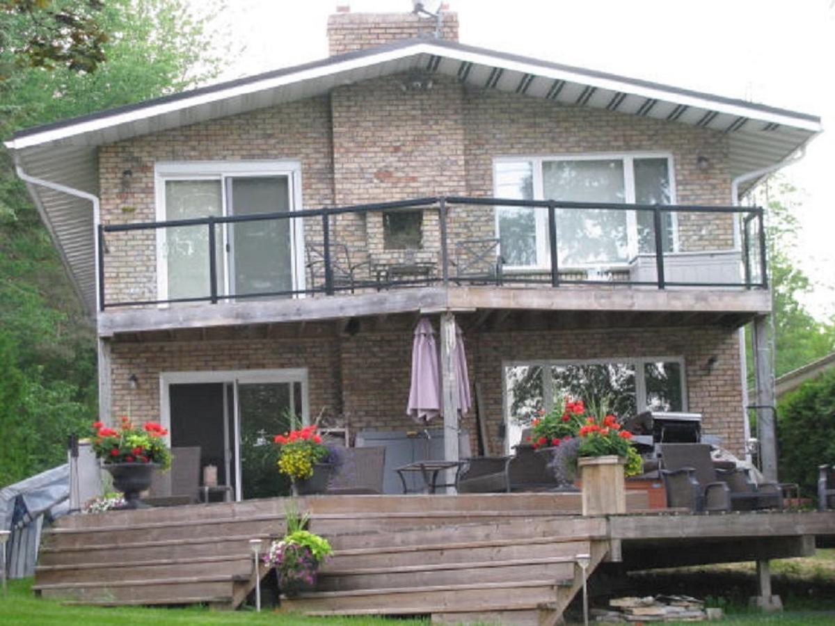 Water'S Edge B & B Oro-Medonte Екстер'єр фото